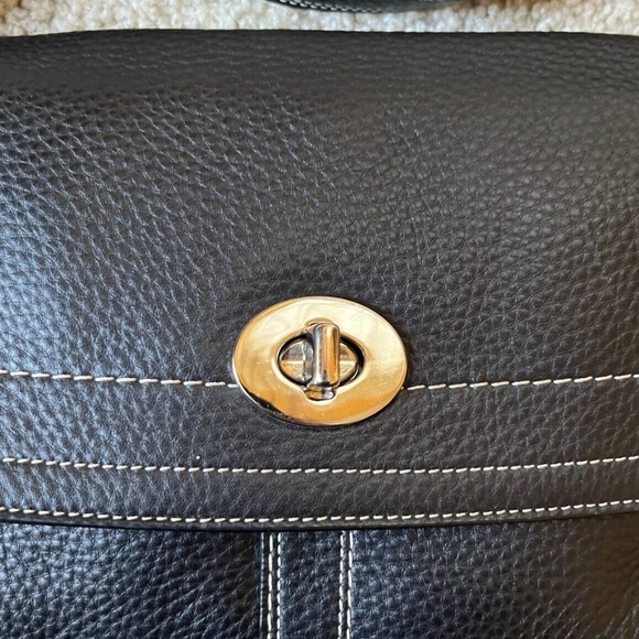 Coach Hamilton Black Pebbled Leather Crossbody Shoulder Bag Flap Turnlock F13957 - Picture 6 of 12